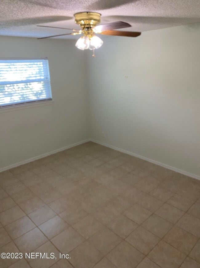 Building Photo - 837 Gonzales Ave