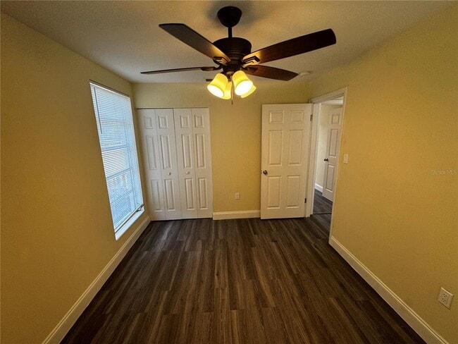 Building Photo - 1610 Crest Ave