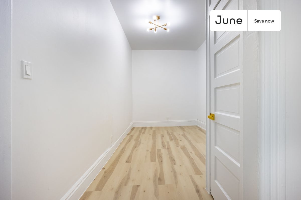 Building Photo - 159 St Nicholas Ave