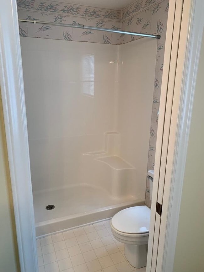 Building Photo - GROUND FLOOR 2 BEDROOM 2 BATH AT MYRTLE GREENS $1,300