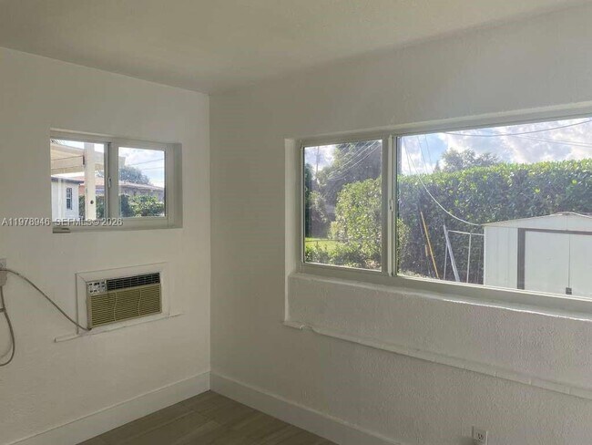 Building Photo - 1170 NW 90th St