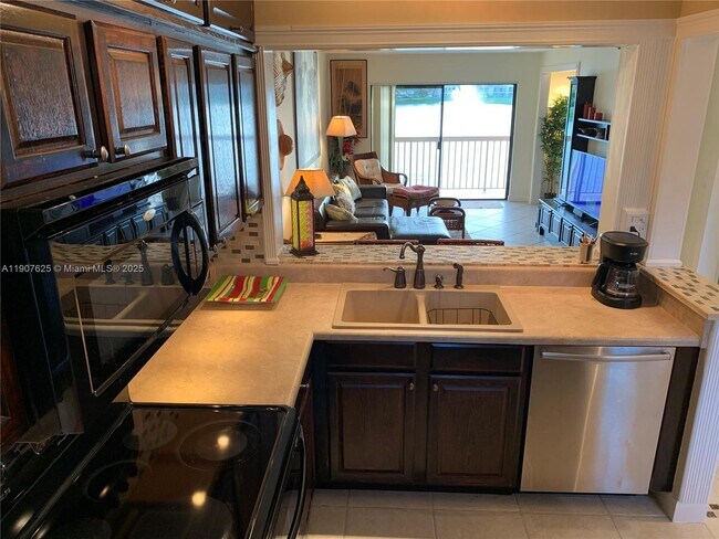 Building Photo - 5200 NW 31st Ave