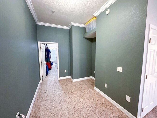 Building Photo - 3 Bed/ 2.5 Bath Pet Friendly Home!