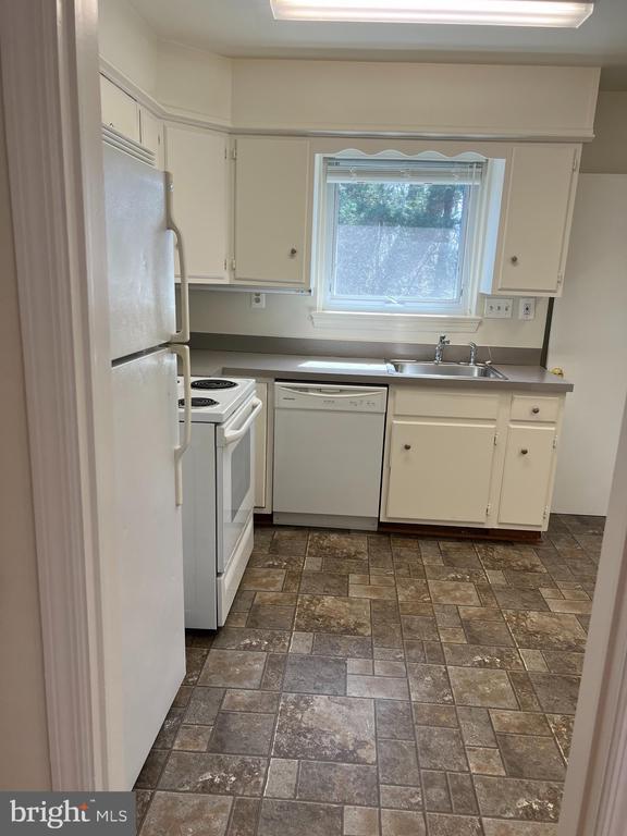 Building Photo - 2926 1st St N