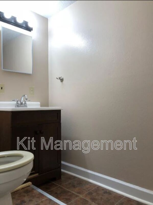 Building Photo - 539 W Northgate Pkwy