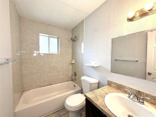 Building Photo - 15800 NW 39th Pl