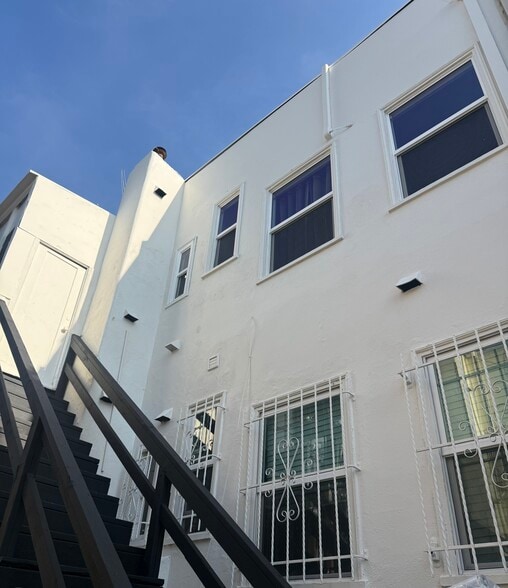 Back of apartment - 231 Columbia Pl
