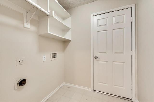 Building Photo - 6204 Autumnwood Dr