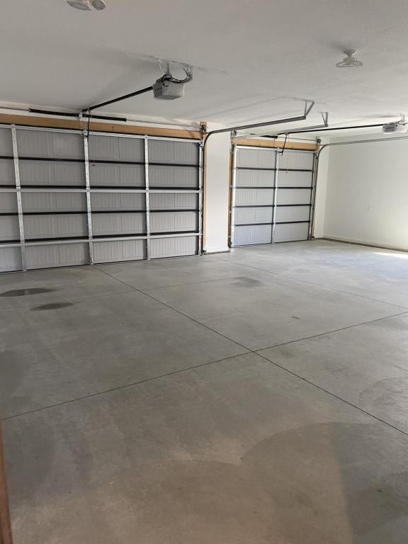 Building Photo - 2065 N 3125 W