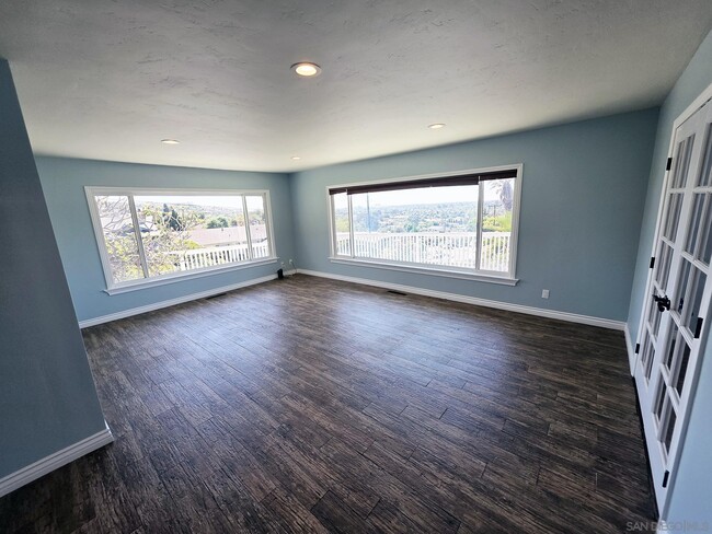 Building Photo - 7930 Cinnabar Dr