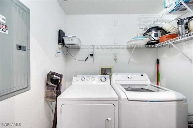 Building Photo - 12980 Positano Cir