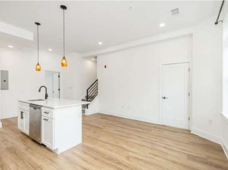 Building Photo - 3680 Indian Queen Ln