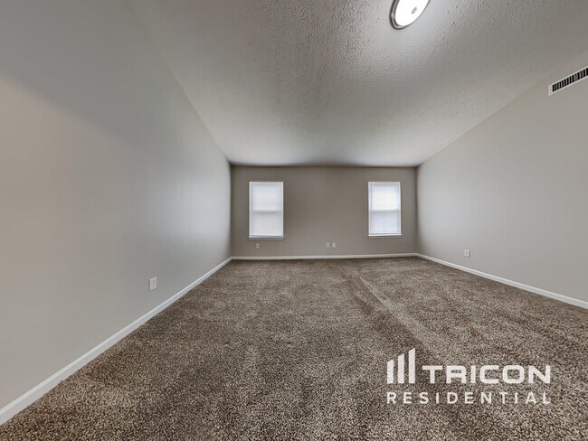 Building Photo - 8140 Carina Dr