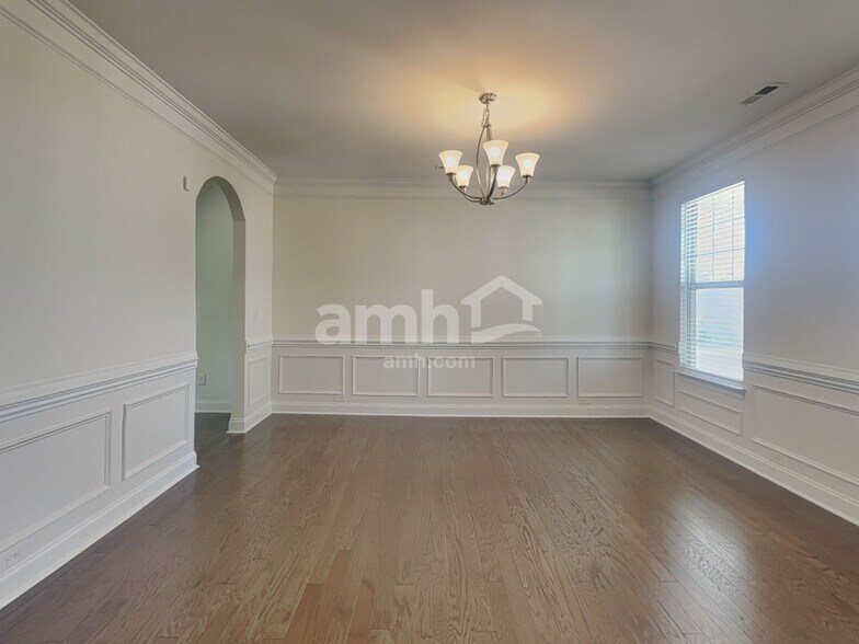 Building Photo - 10075 Fox Trotter Ln