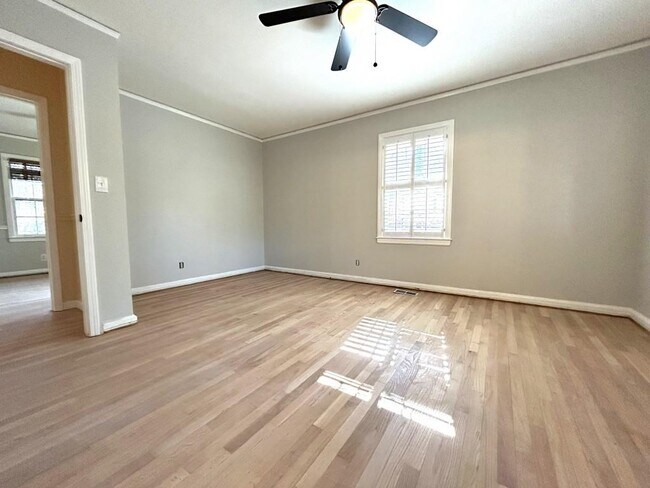 Building Photo - 1267 Arborvista Dr NE