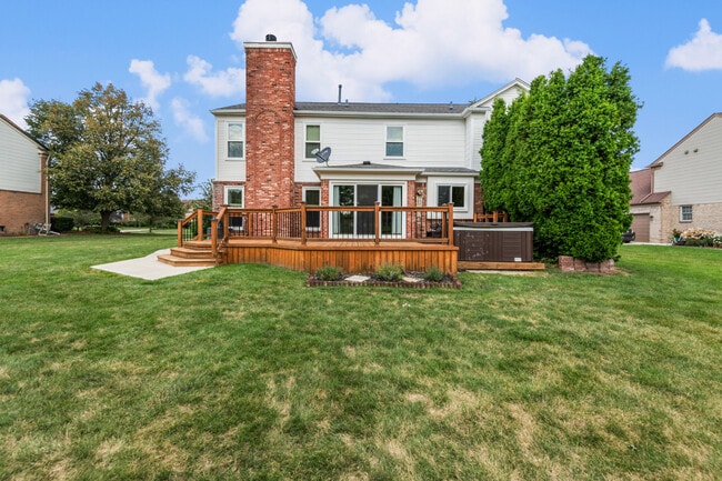 Building Photo - 47643 Ashford Dr S