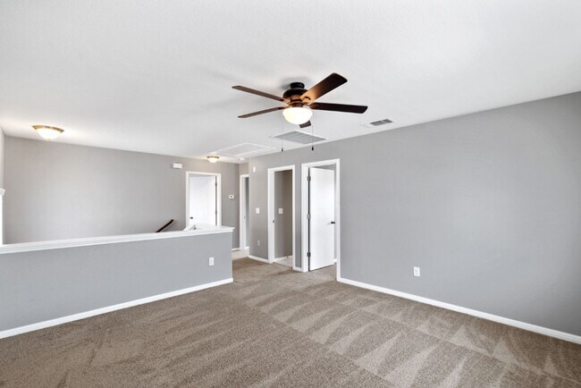 Building Photo - 467 Twisted Oaks Ln