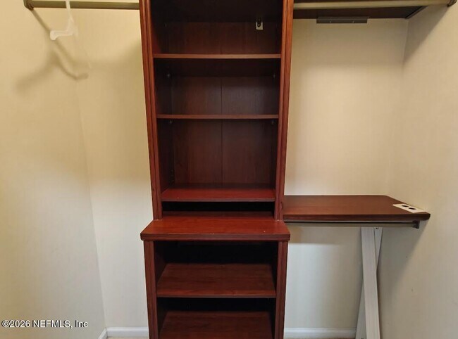 Building Photo - 4076 Everett Ave