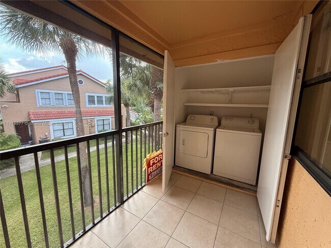 Building Photo - 15661 SW 104th Terrace