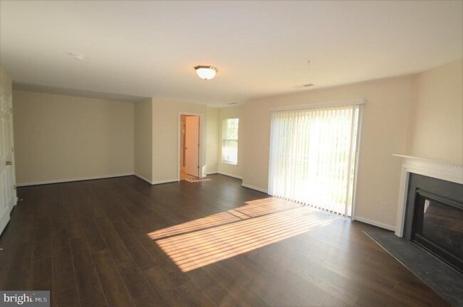 Building Photo - 24646 Jackalope Terrace