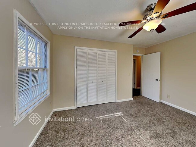 Building Photo - 4515 Lincoln Way SW