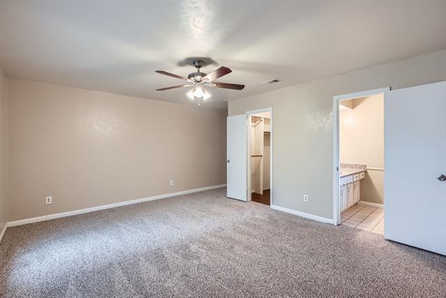 Building Photo - 1724 Midcrest Dr