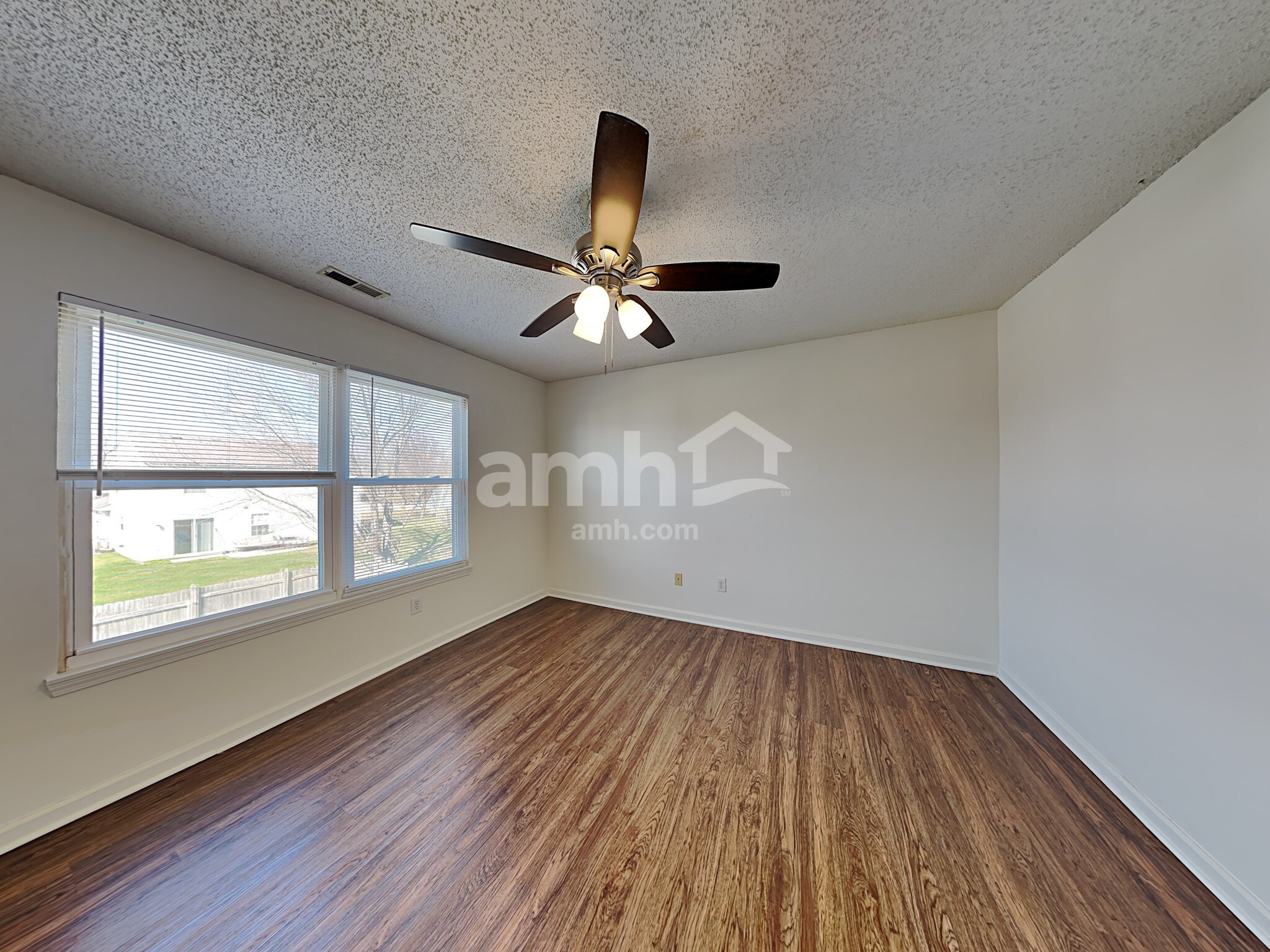 Building Photo - 1676 Sweetwater Ln