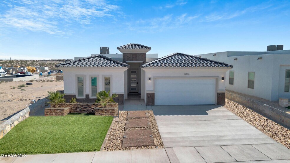 Primary Photo - 12716 Middlesbrough Ave