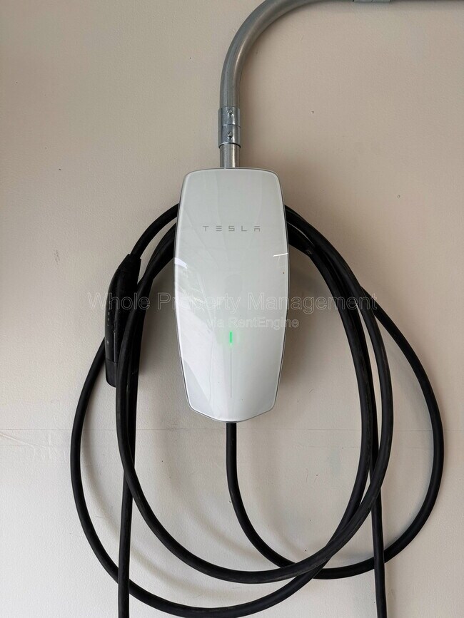 Building Photo - 6771 Larsh Dr