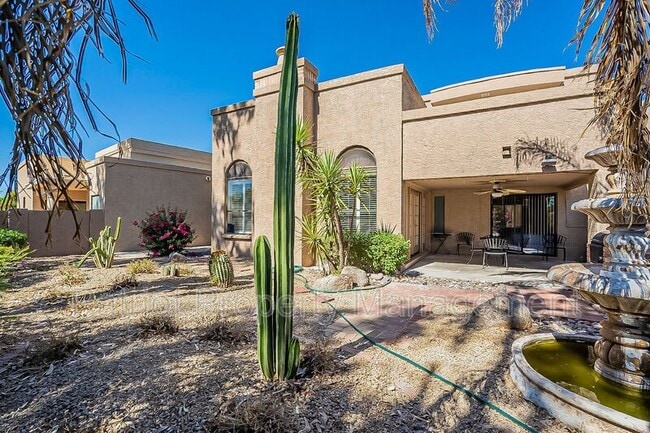 Building Photo - 10527 E Fanfol Ln