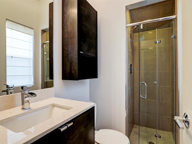 Building Photo - 1401 Fairview St