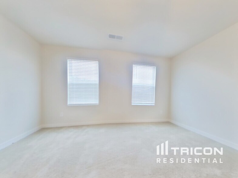 Building Photo - 742 Great Oak Pl