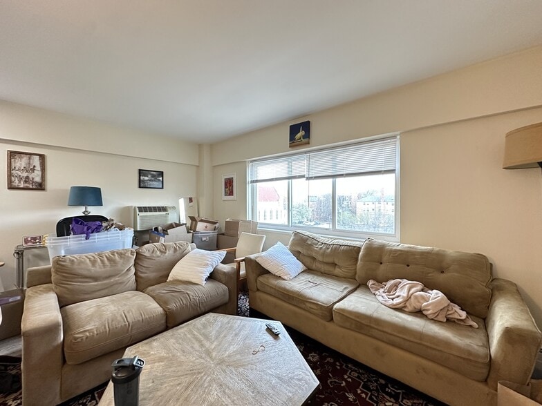 Building Photo - 1400 Chicago Ave