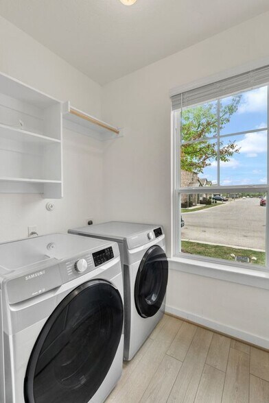 Building Photo - 17104 Crane Fly Dr