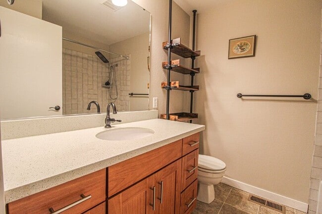 Building Photo - 17630 17th Dr SE