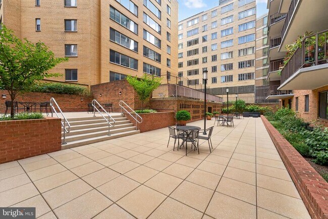 Building Photo - 1718 P St NW
