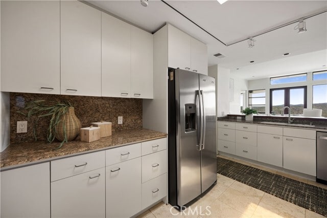 Building Photo - 1505 Skyline Dr