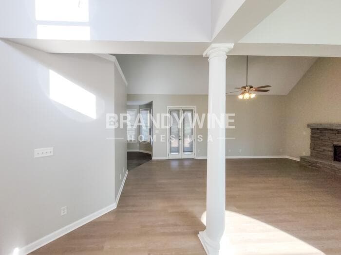 Building Photo - 9088 Fenmore Cove