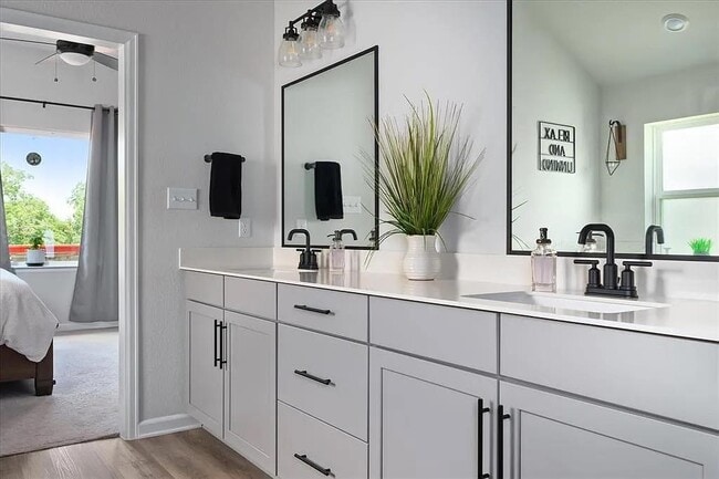 Building Photo - 108 Charles Zanco Dr