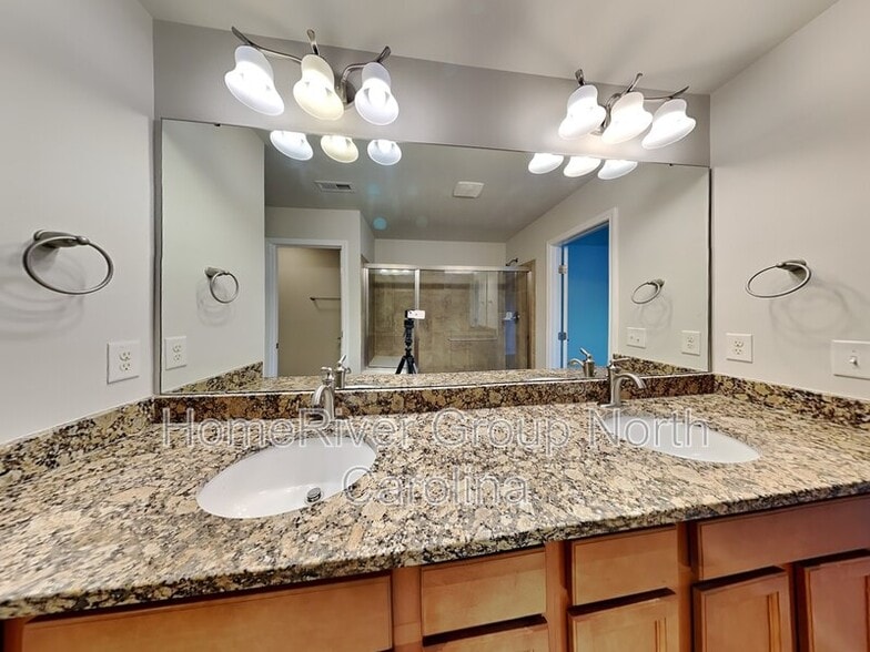 Building Photo - 509 Brier Crossings Loop