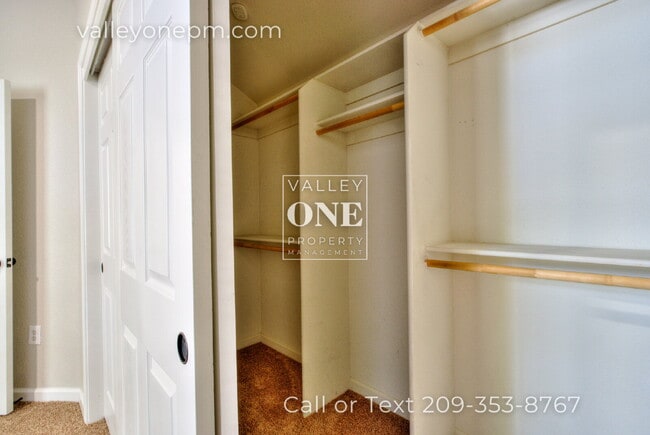 Building Photo - 1170 E Monte Vista Ave