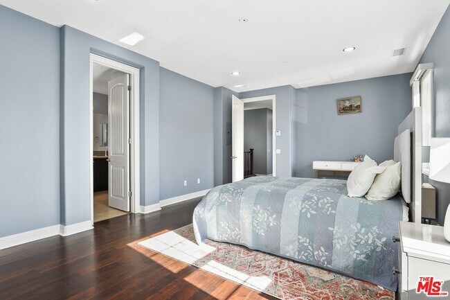 Building Photo - 11507 Verona Dr