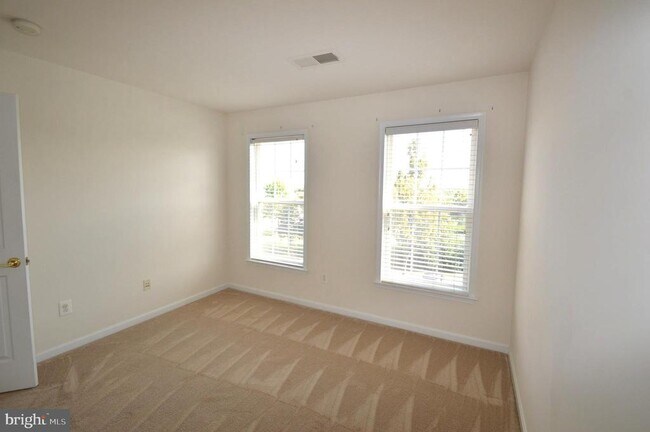Building Photo - 24600 Siltstone Square