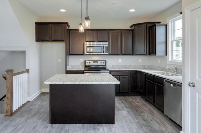 Building Photo - Dallastown Schools! Beautiful 3 Bedroom, 2.3 Bath Townhome!