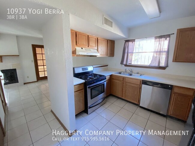 Building Photo - Northeast El Paso 3 bed with Refrig A/C