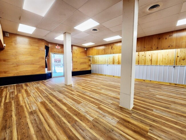 Building Photo - 129 N Jefferson St