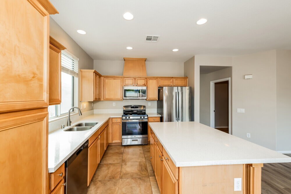 Building Photo - 1004 Clearwater River Ave