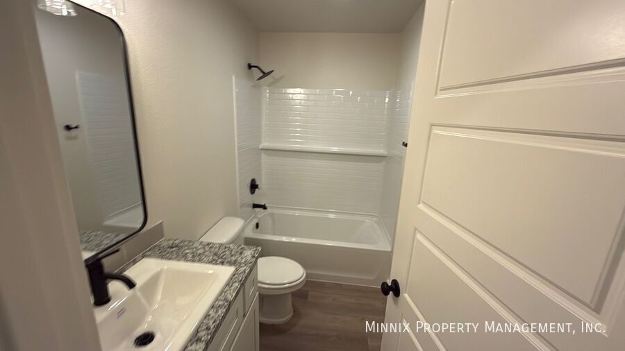 Building Photo - 7213 7th St