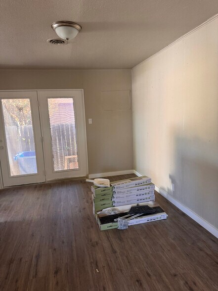 Building Photo - 314 Wabash St