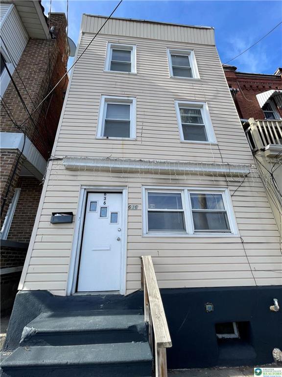 Building Photo - 636 Ridge Ave